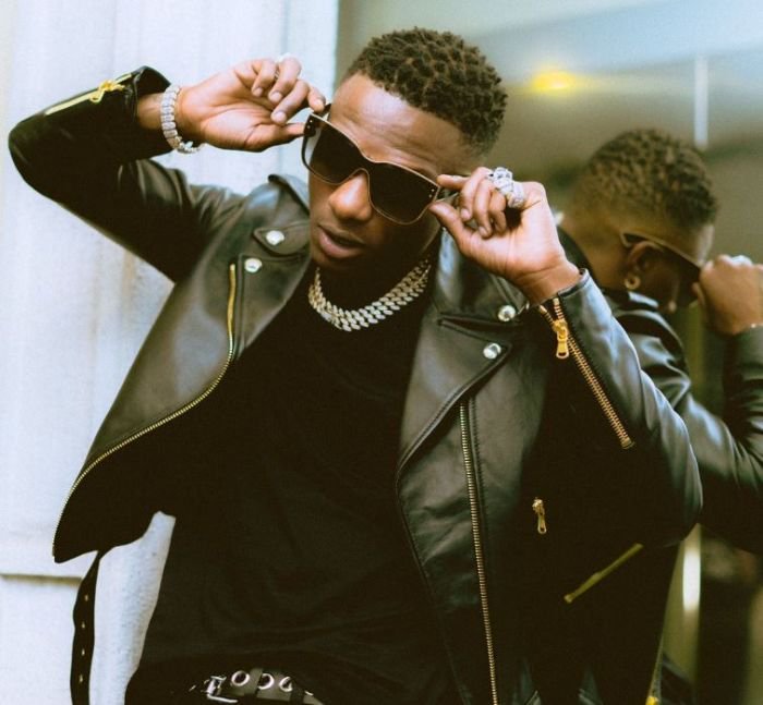 Photo of Wizkid Tenders Apology Over Earlier Fierce Outburst, Says He Only Wants A United People